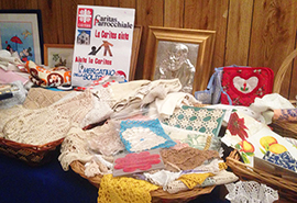 b mercatino natale caritas