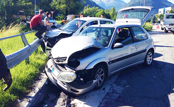incidente via piave auto