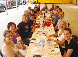 b volontari trontano pranzo