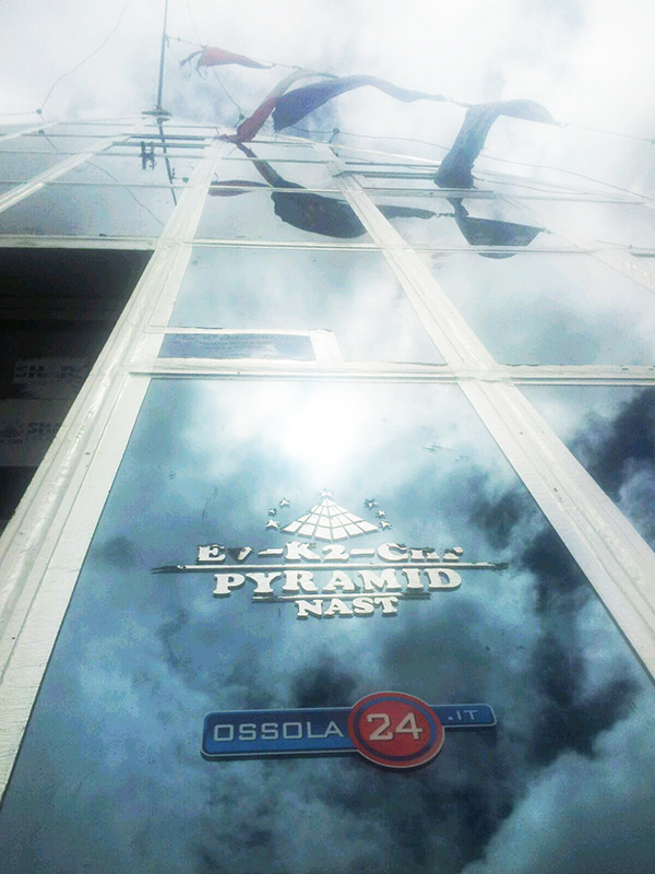 piramide k2 parete 24