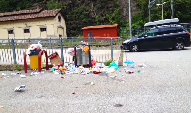 cestino immondizia veglia