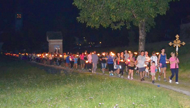 Fiaccolata votiva a Bannio per aprire i festeggiamenti d'agosto. Fotogallery