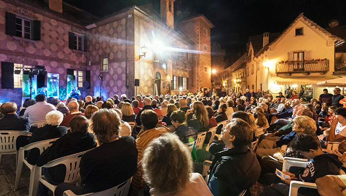  La solitudine degli anziani raccontata a "Sentieri e Pensieri". Verso il gran finale. Video e Foto