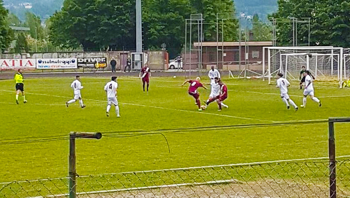 Atroce beffa per la Juve Domo: si fa recuperare dal Cerano, e Borgaro rimonta il Baveno. E' spareggio