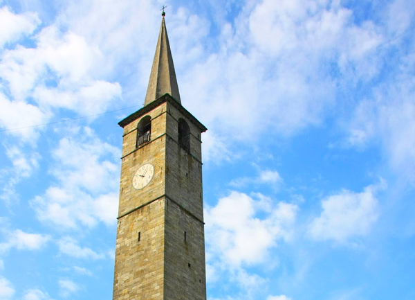 Montecrestese campanile