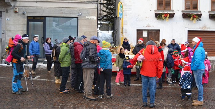 Mercatini dei Desideri e passeggiata natalizia a Vanzone. Foto