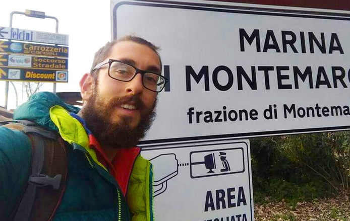 Dopo 5 mila km a piedi in giro per l'Italia  in 8 mesi domenica ritorna in Ossola Michael Zani