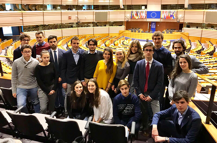 L'associazione "Ossola porta d'Europa" a Bruxelles in visita al Parlamento europeo 