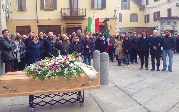 “Ciao,ciao, ciao Claudia”. Commovente addio a Claudia Bersani