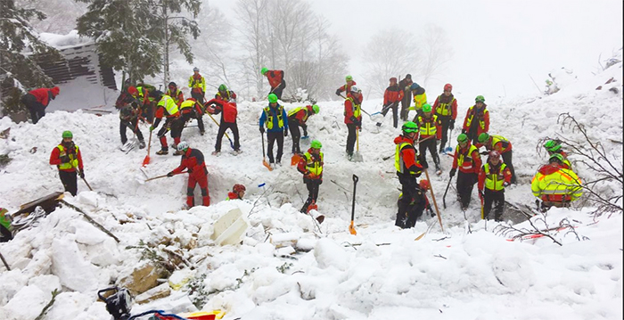 Tornano a casa gli eroi del Soccorso Alpino della Valdossola, altri volontari in partenza per l'Abruzzo. Video e foto