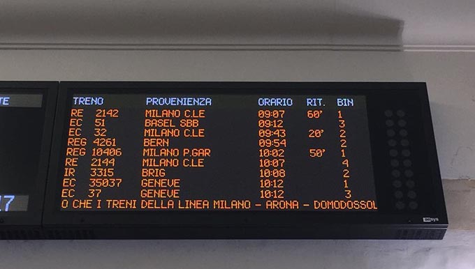 Investimento di un viaggiatore sulla linea Domo - Milano