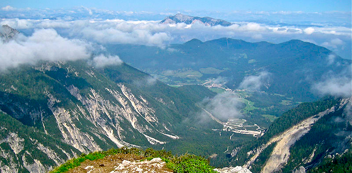 Continua il passaggio degli atleti della Red Bull X-Alps