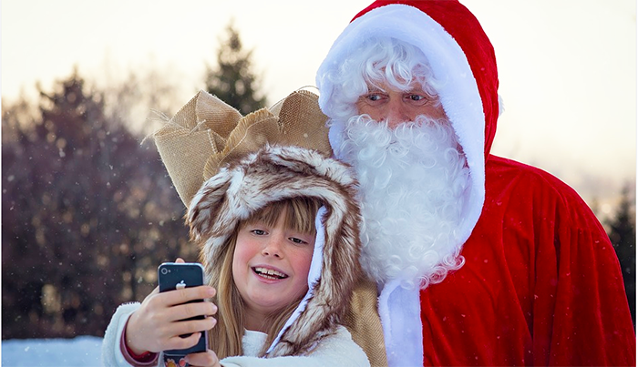 Eventi natalizi a Domo: benedizione dei Gesù bambino per i presepi ed i "selfie di Babbo Natale"