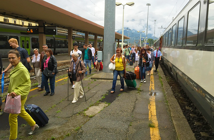 Treni soppressi e circolazione rallentata tra Domo ed Iselle, disagi per frontalieri e turisti