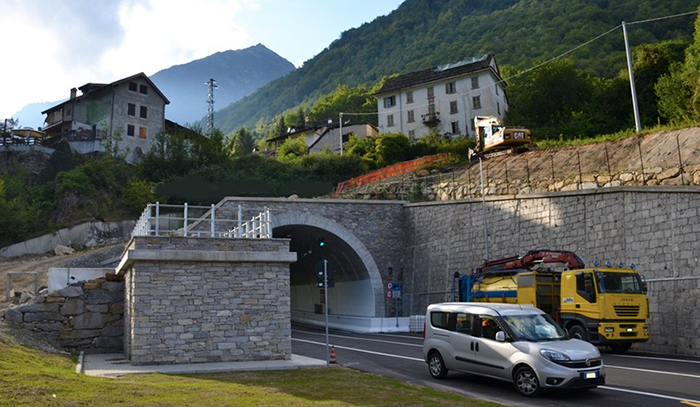    Polemica in valle Anzasca: inaugura la galleria ma senza il sindaco: “Insoddisfatti”. Foto