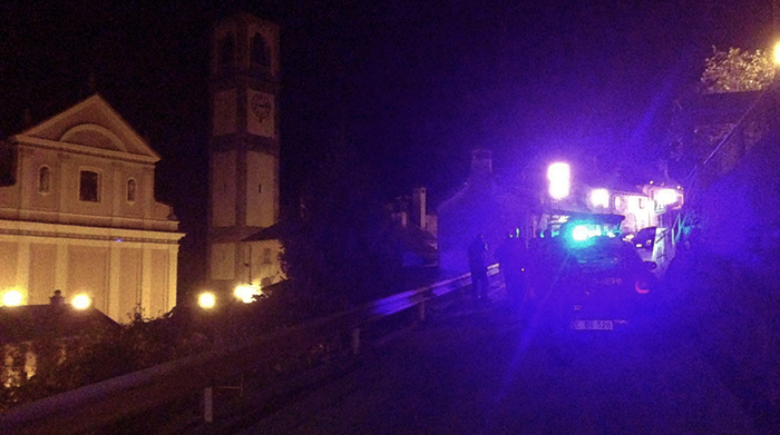 Incidente tra furgone ed auto alla Noga. Strada per l'Antrona boccata