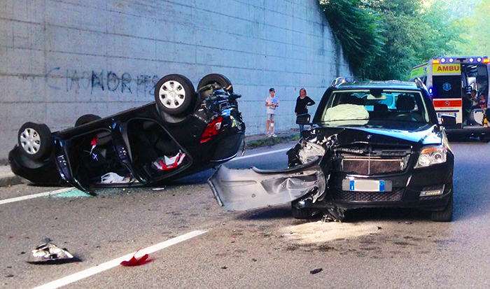 Cinque i bambini coinvolti nell'incidente nel tratto maledetto della SS.33. La dinamica