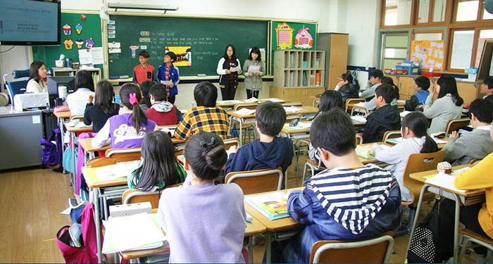 Tutti in classe, e con tutti i prof... Comincia la scuola, il 18 le nomine dei supplenti