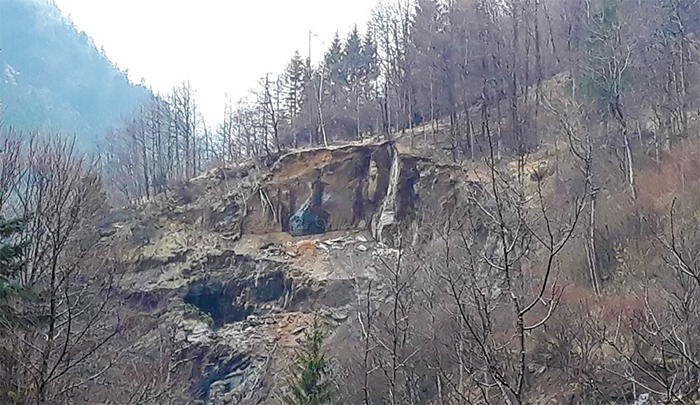 Frana sulla vecchia statale (chiusa da anni) dell'Anzasca. Fotogallery