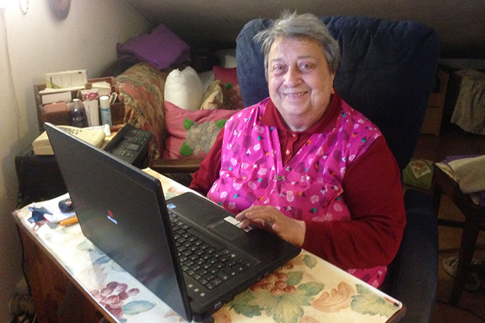 Ha 81 anni la "signora del web dell'Ossola", Mariuccia Mugetti