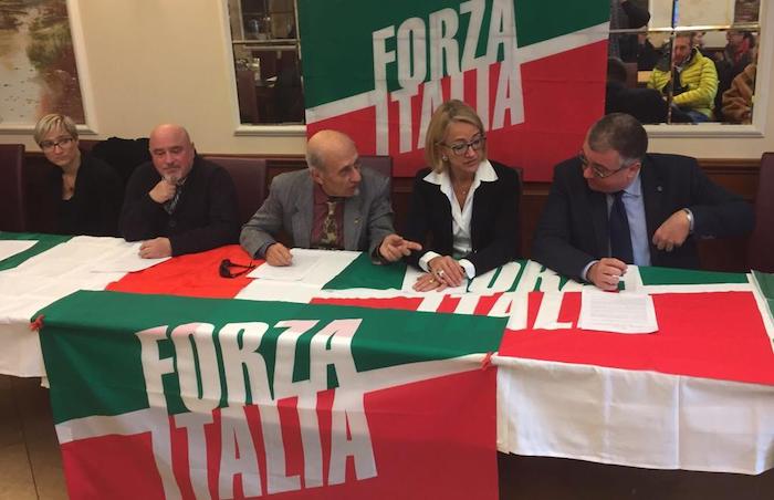 Pressing ossolano per ripristinare l'elezione diretta del presidente della Provincia. Cristina presenta un disegno di legge - Video 
