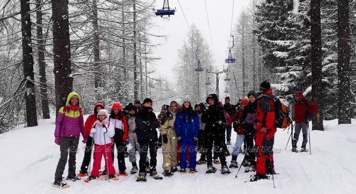 Giornata sulla neve per gli alunni della scuola media di Villa. Foto