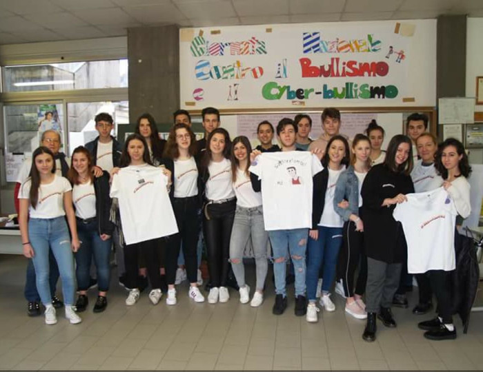 #Sbullizziamoci, come combattere il bullismo secondo il Liceo Spezia