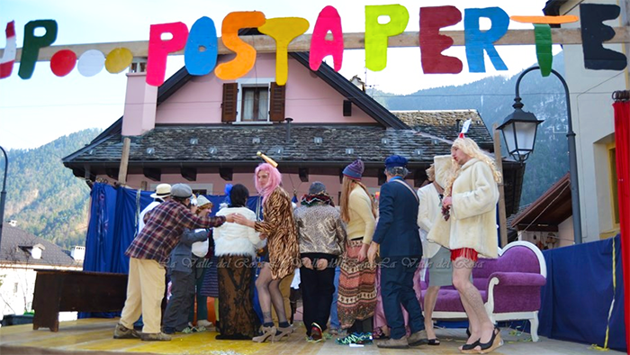 Carnevale a Vanzone con la parodia di "C'è posta per te". Foto