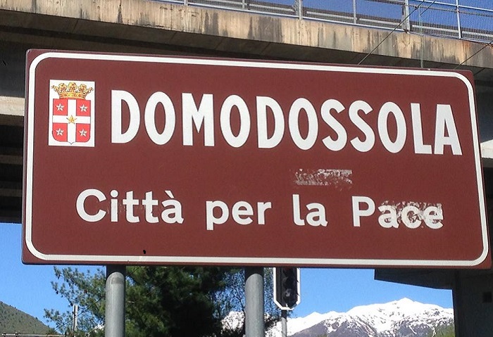 Via la scritta "Città della pace" dai cartelli di Domo, Pizzi vuole la scritta "Patrimonio Unesco"