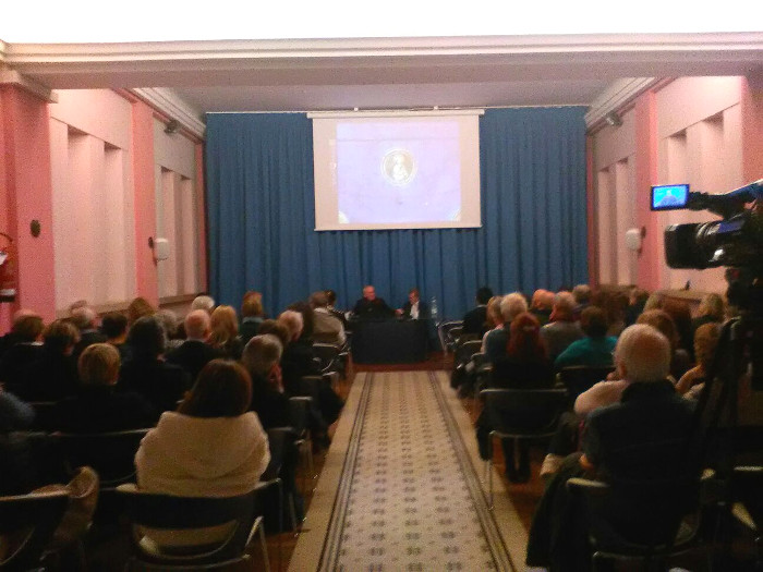 Al Liceo Rosmini il desiderio della Bellezza: Giotto spiegato da Roberto Filippetti. Video