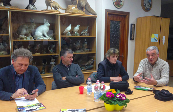 “Animali di montagna”, il libro dei cacciatori per far conoscere la fauna locale. Video