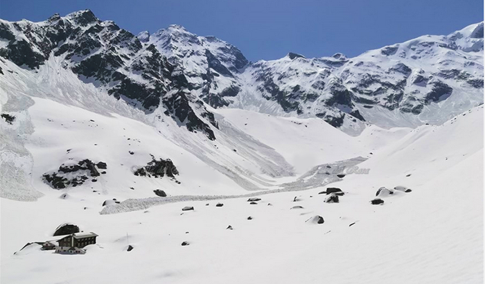 Valanga vicino al rifugio Zamboni-Zappa "quasi pronto" per la stagione estiva...Fotogallery