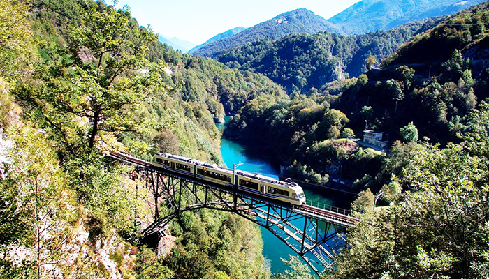 Riaperto da lunedì il traffico internazionale della Ferrovia Vigezzina-Centovalli. Biglietti in regalo