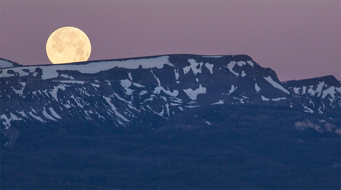 Escursioni in notturna per fotografare la luna piena e tanto altro nel weekend in Ossola. Gli eventi