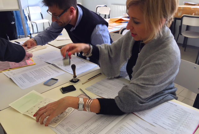 seggio scheda timbro scrutatori