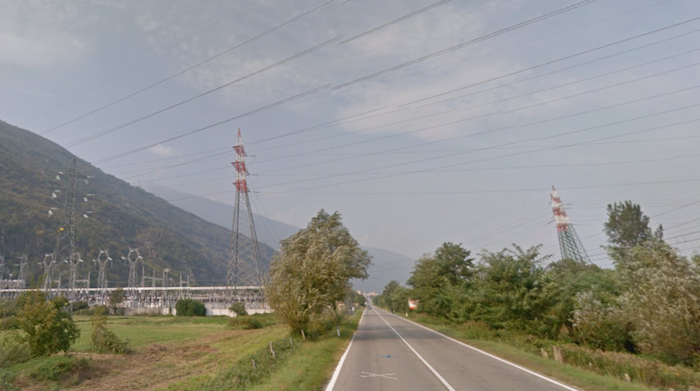 Piedimulera: auto dei vigilantes si cappotta 