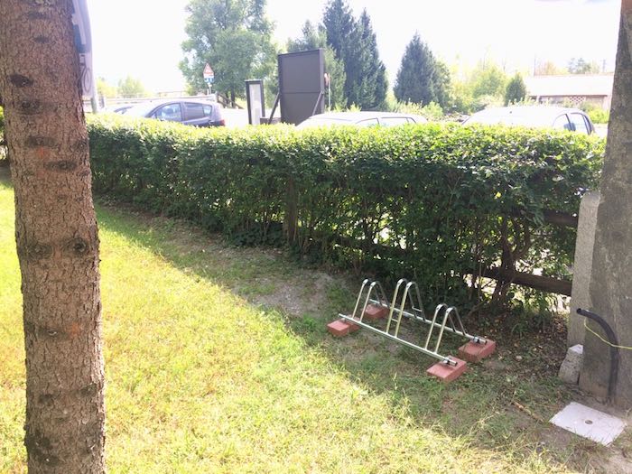 Montecrestese: collocate nuove rastrelliere per le bici 