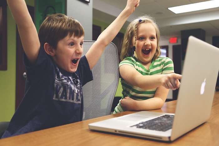 Bambini e mondo digitale: un incontro per rispondere a nuovi quesiti 