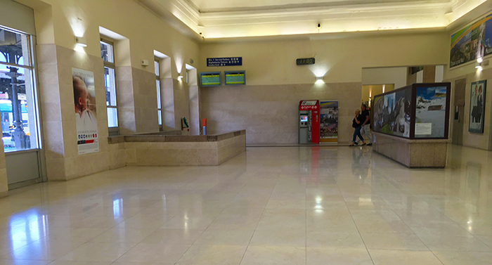 Infiltrazione d’acqua alla stazione: danni nell’ufficio della dogana svizzera