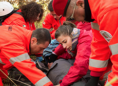corta emergenza ferito incidente soccoritori