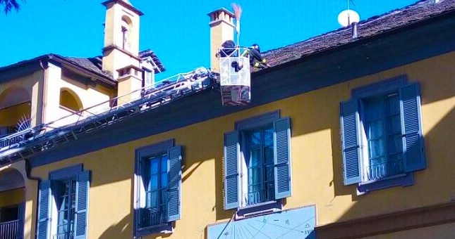 vigili fuoco tetto cappella