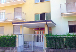 corta casa letizia frontale