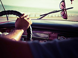 corta guida volante auto