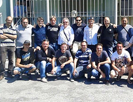 corta casa fanciullo raduno fuori