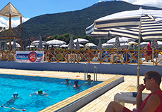 corta piscina domo striscione