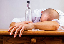 corta movida alcolismo ubriaco