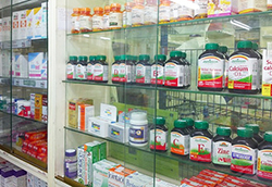 corta farmacia scaffali