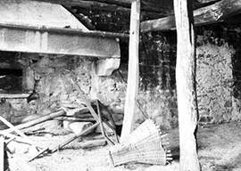 corta teatro pietre interno baita