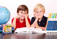 corta bambini scuola mappamondo