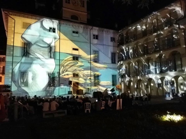 01 OmaggioaDeChirico00